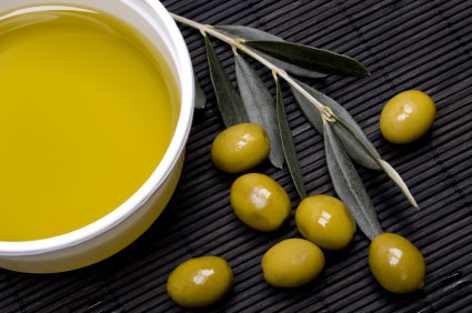 http://rethemnosnews.gr/wp-content/uploads/2012/01/olive-oil-lge.jpg